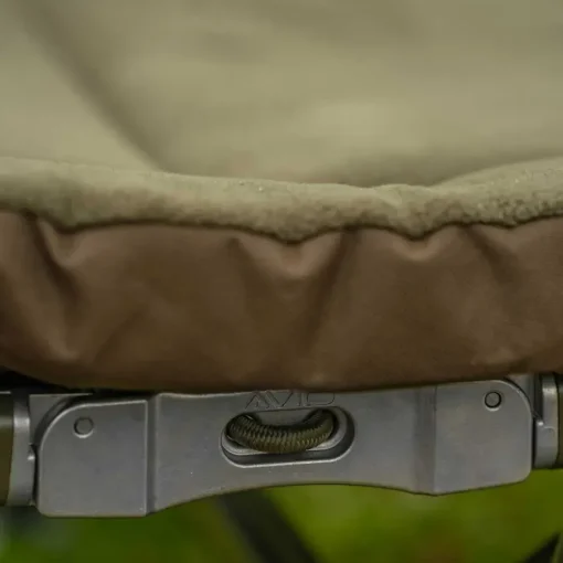 Avid Carp Benchmark Ultra Standard Bedchair- Bedchairs