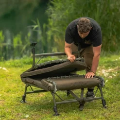 Avid Carp Benchmark Ultra Standard Bedchair- Bedchairs