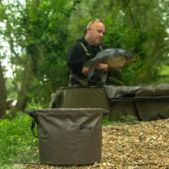 Avid Carp Pro-Tect Water Bucket- Fish Care