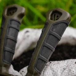 Avid Carp Worm Choppers- Tools