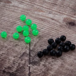Cox & Rawle 5mm Attractor Beads