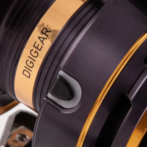 Daiwa 20 Crossfire Reel Black Gold