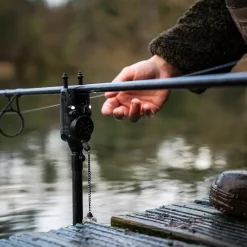 Nash Siren R4 2-Rod Fishing Bite Alarm Presentation Set- Bite Alarms
